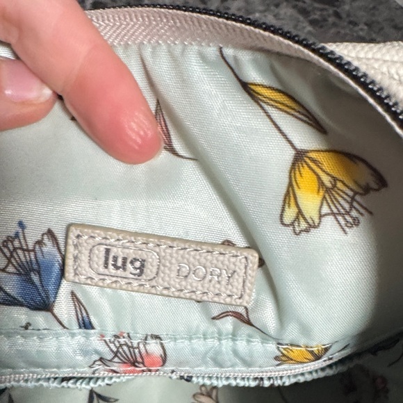 Lug Cream Quilted Crossbody Bag - Picture 5 of 5